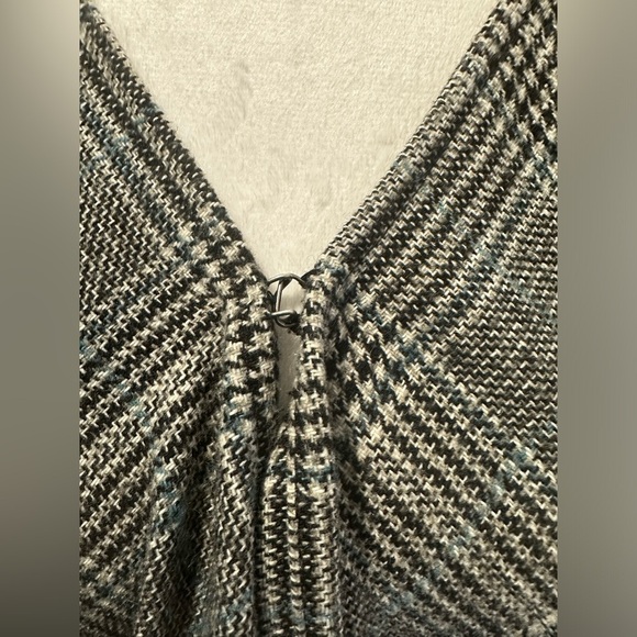 Democracy Womens Gray Plaid Fringe Edge Draped Sleeveless Vest Small - Picture 2 of 12